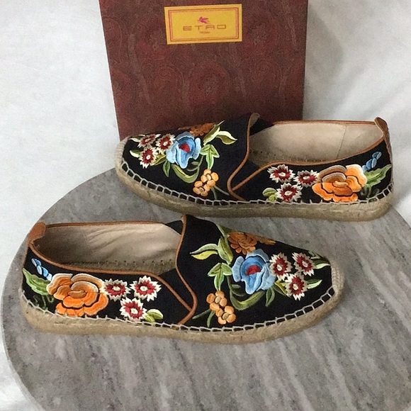 ETRO Black/Multicolor Embroidered Fabric Espadrille Flats. - Picture 8 of 10